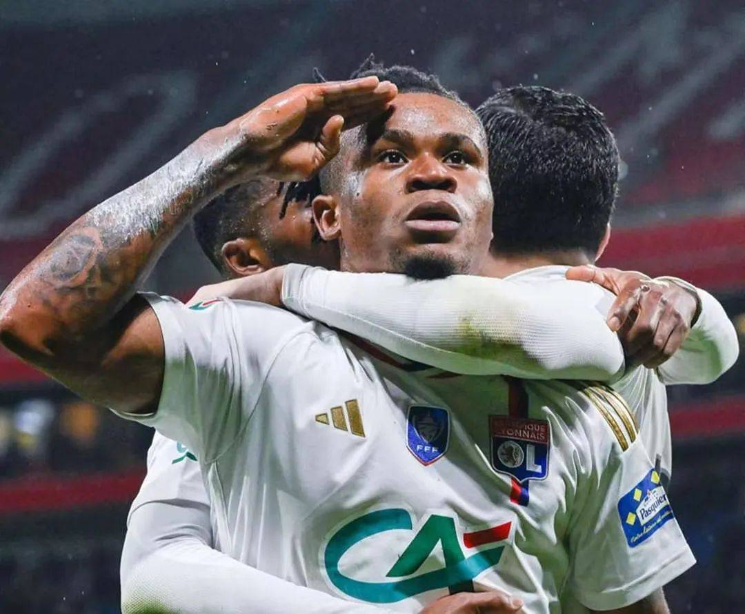 里昂迎法甲关键赛；转会期绝杀压哨；悬念犹存；心理建设被强调(战备等级转换命令教案)-开云体育